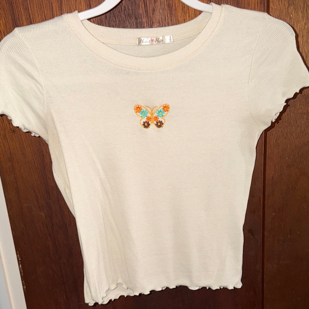 🌸 Heart & Hips Cream Butterfly Floral Top – Size Small 🌸